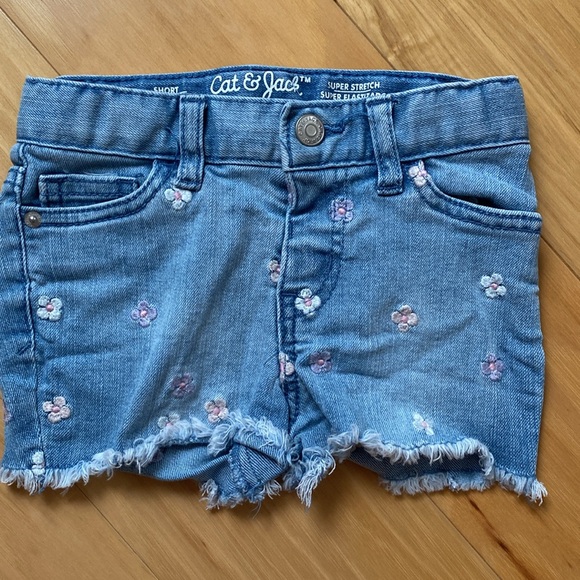 Toddler girls shorts bundle 2T - Picture 7 of 9